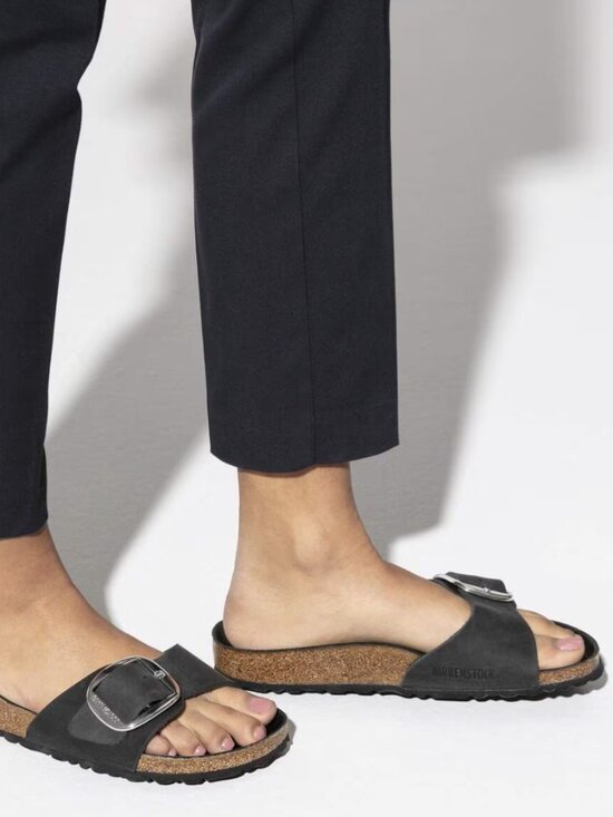 Birkenstock Madrid Big Buckle Oiled Leather Black 37/6-6.5US - Picture 8 of 8